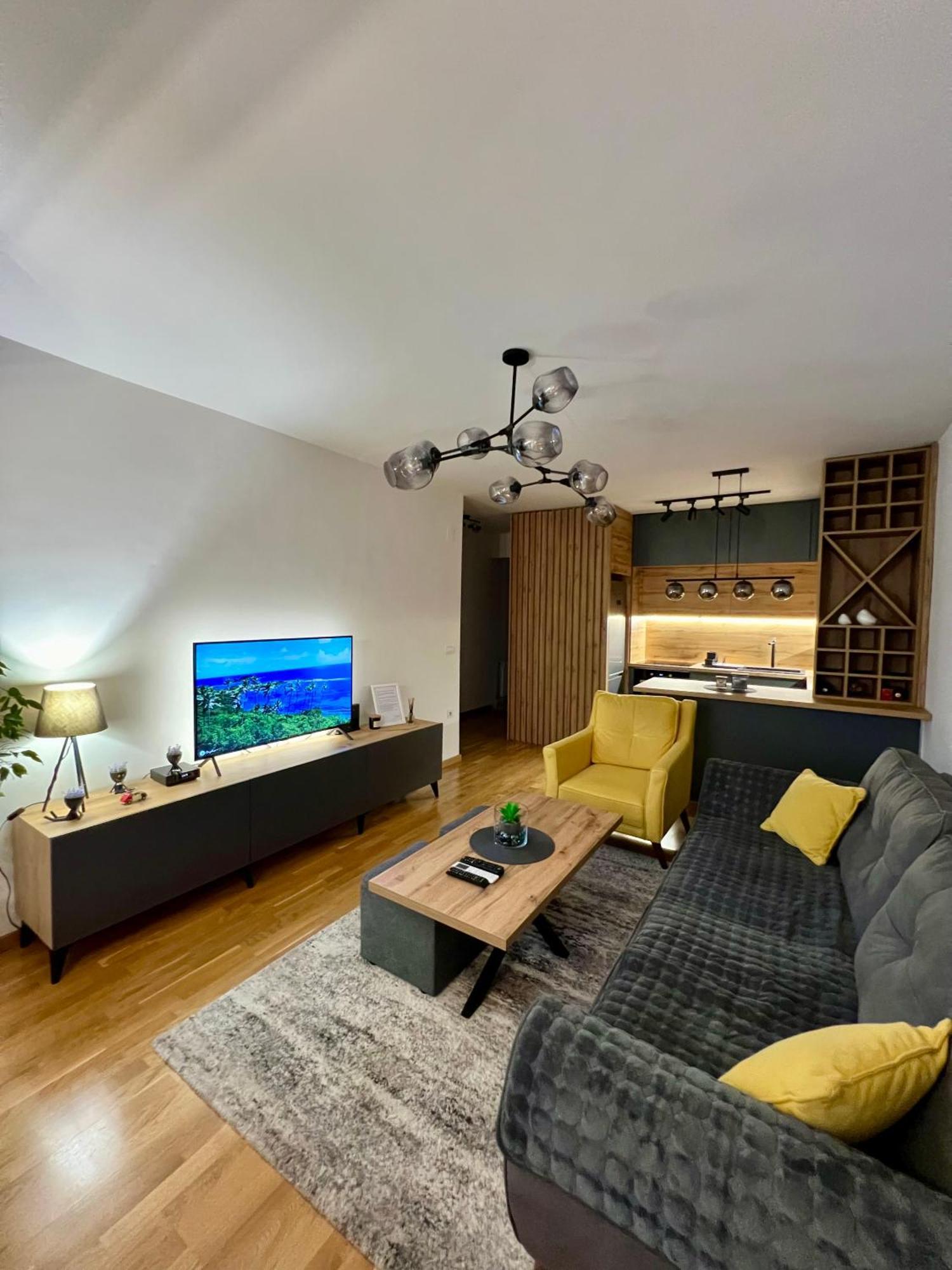 Aj Luxe Residence Skopje Exterior photo